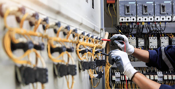 Professional Electrician technician working in McComb, OH